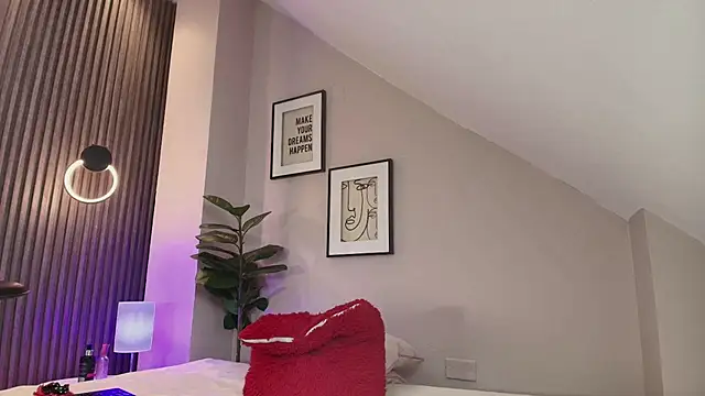 biancaa_18のライブXXXチャット