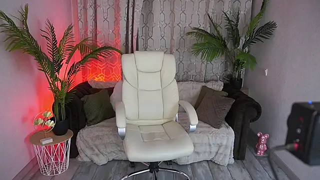 XXX chat uživo modela LioraFox