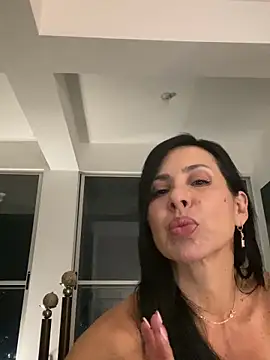 XXX chat uživo modela caritoo21