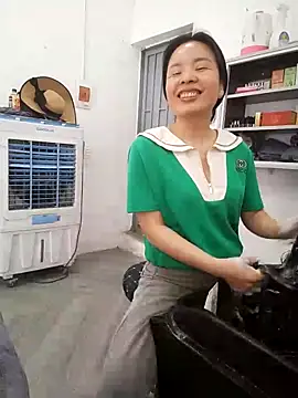 Czat XXX na żywo – Ivy_Trix2