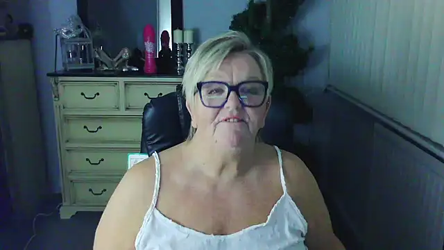 BridgetBlueEyes Chat XXX in diretta