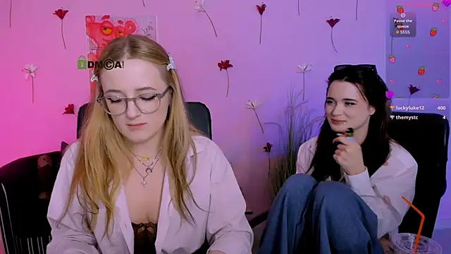 liana_kisses' Live XXX Chat