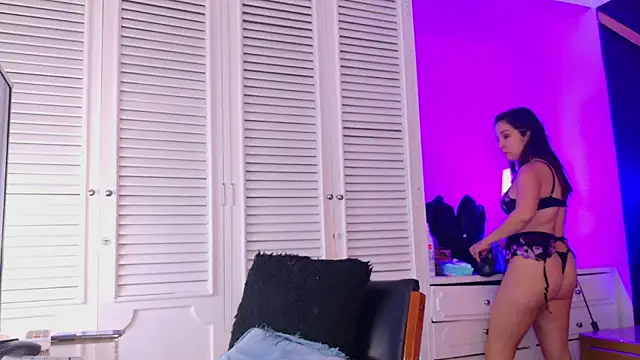 Adel_Nesbiit's Live XXX Chat