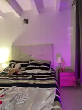 SelenaStone Live XXX-chat