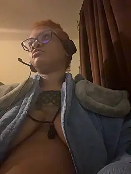 Živý XXX chat nickytheehawtie