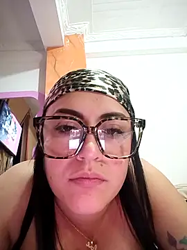 Lesly_10- Adlı Modelin Canlı XXX Sohbeti