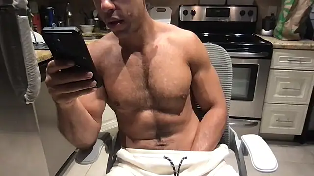 Czat XXX na żywo – BigGuyMuscle