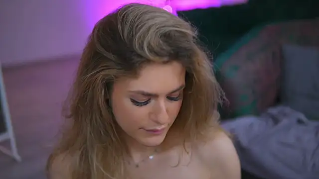 Živý XXX chat NayaQuinn