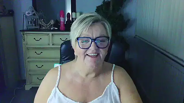 BridgetBlueEyes' Live XXX Chat