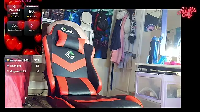 sugahfreeee: онлайн-секс-чат