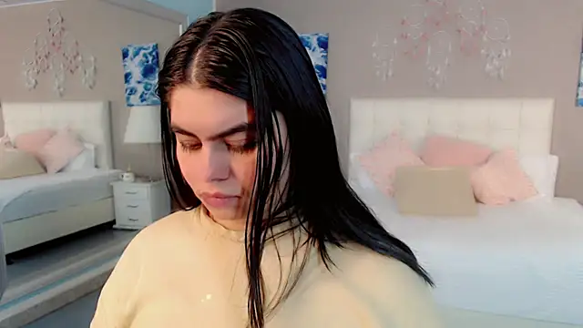 _Maddison_Ivanova_'s Live XXX Chat