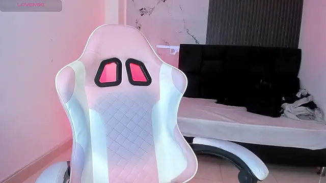 chloesagee 现场XXX聊天