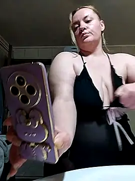 HotStepmommy4 Webcam show