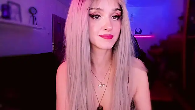 MistressJolie's Live XXX Chat