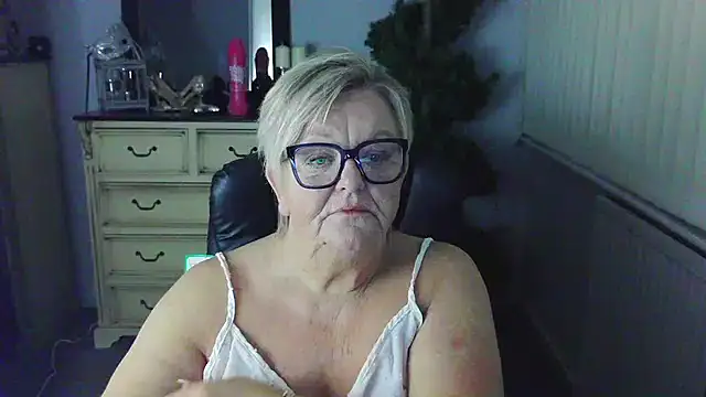 BridgetBlueEyes Adlı Modelin Web Kamerası Şovu