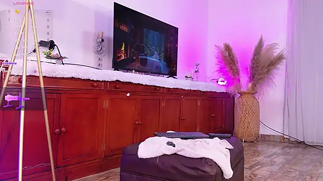 Chat +18 de lara_giraldo ao vivo