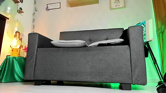 XXX chat uživo modela Alaia_Love77