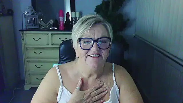 BridgetBlueEyes Chat XXX in diretta