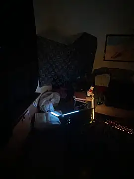 Guyst049 Chat XXX live