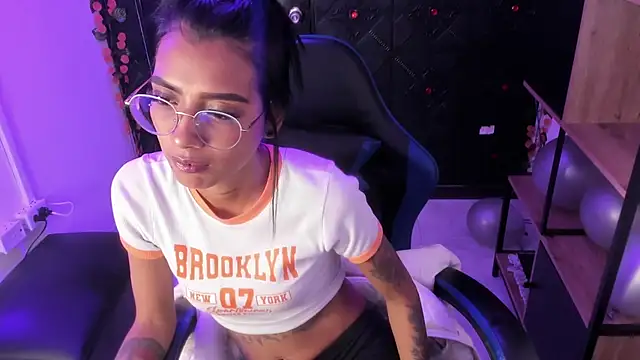 KarlaSlutSkinny__'s Live XXX Chat