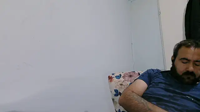 Онлайн чат XXX mio_jaks