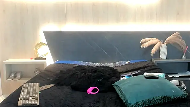 LorenaVarga's Live XXX Chat