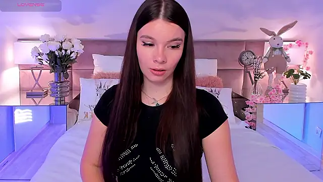 Show modela MiaMuse na web-kameri