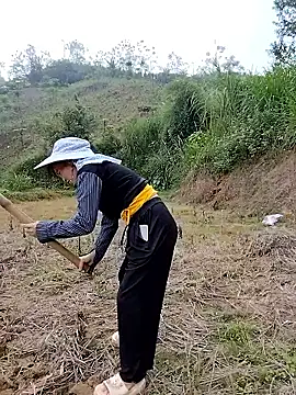 Ruby_Lucy Show Webcam