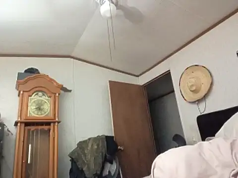 Xoc8_ Adlı Modelin Canlı XXX Sohbeti