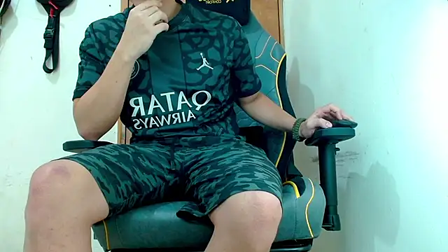 Danyer33 网络视讯表演