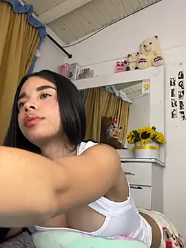 Milleradhara24's Live XXX Chat