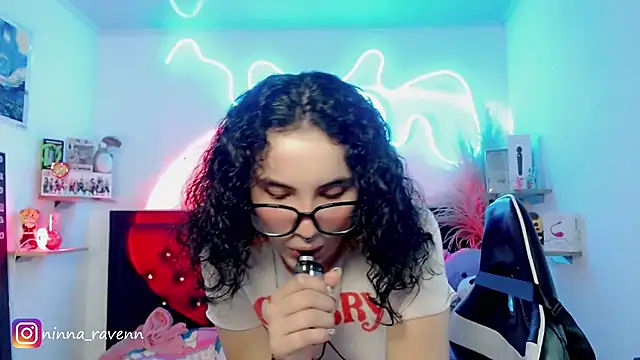 Ninna_ravenn: απευθείας συνομιλία ΧΧΧ