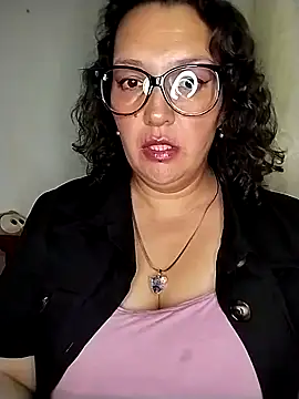 _Saraqueen লাইভ XXX চ্যাট