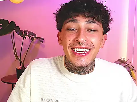 stevennavarro's Webcam Show