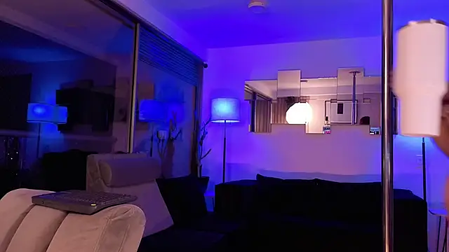 Živý XXX chat mandi4pole_