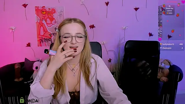 แชท XXX สดของ liana_kisses