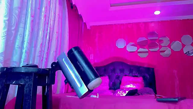 แชท XXX สดของ TiffanyMackensyy