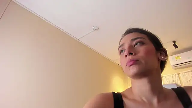 دردشة NahimiThompson الجنسية المباشرة