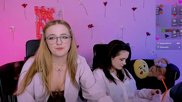 liana_kisses élő XXX-chatje