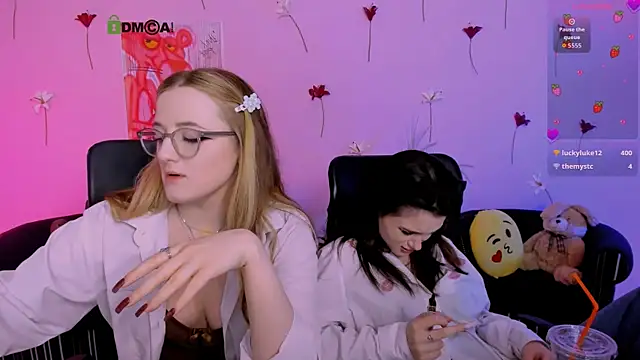 liana_kisses 现场XXX聊天