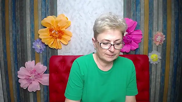 EmiliaGree Live XXX Chat