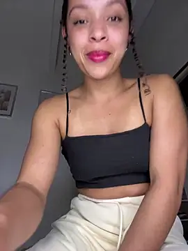 Yasmin777_'s Live XXX Chat