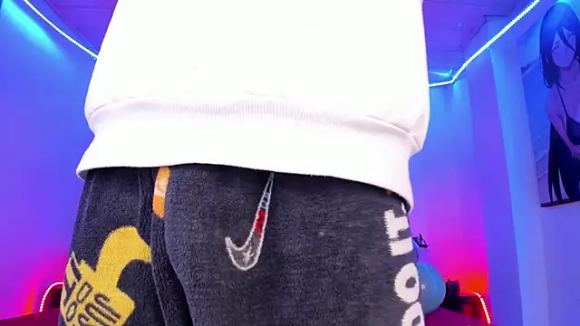 Ethan_Boyy Adlı Modelin Canlı XXX Sohbeti