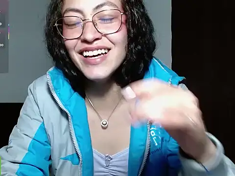 Amitlu_ Chat XXX in diretta