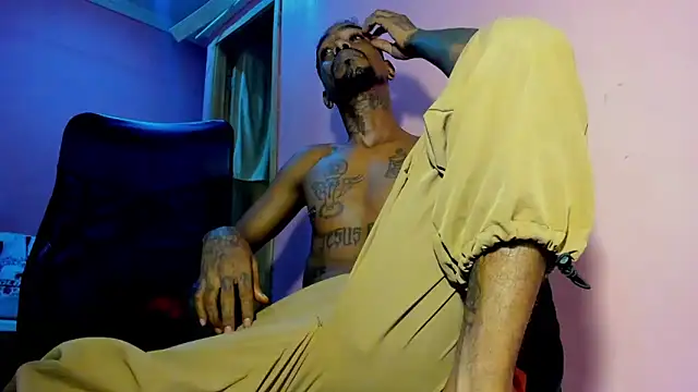 XXX chat uživo modela bigblackhotx1