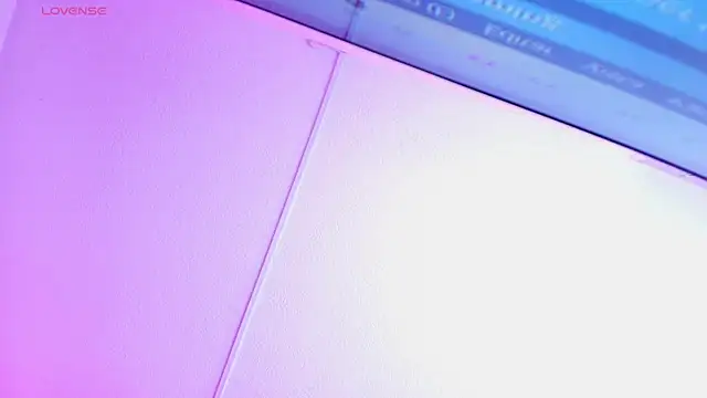 Czat XXX na żywo – Ema_louis_