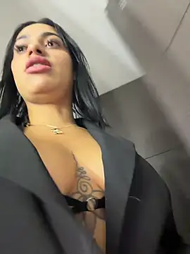 Chatroom XXX en direct de AlannaEvons