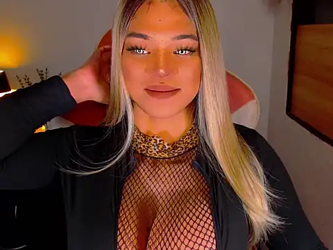 Zandralopez Show Webcam