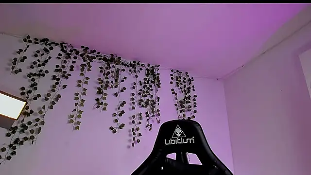 sara_doll77 Chat XXX live