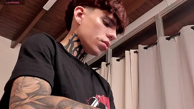 Show de Angelcumm_ na webcam